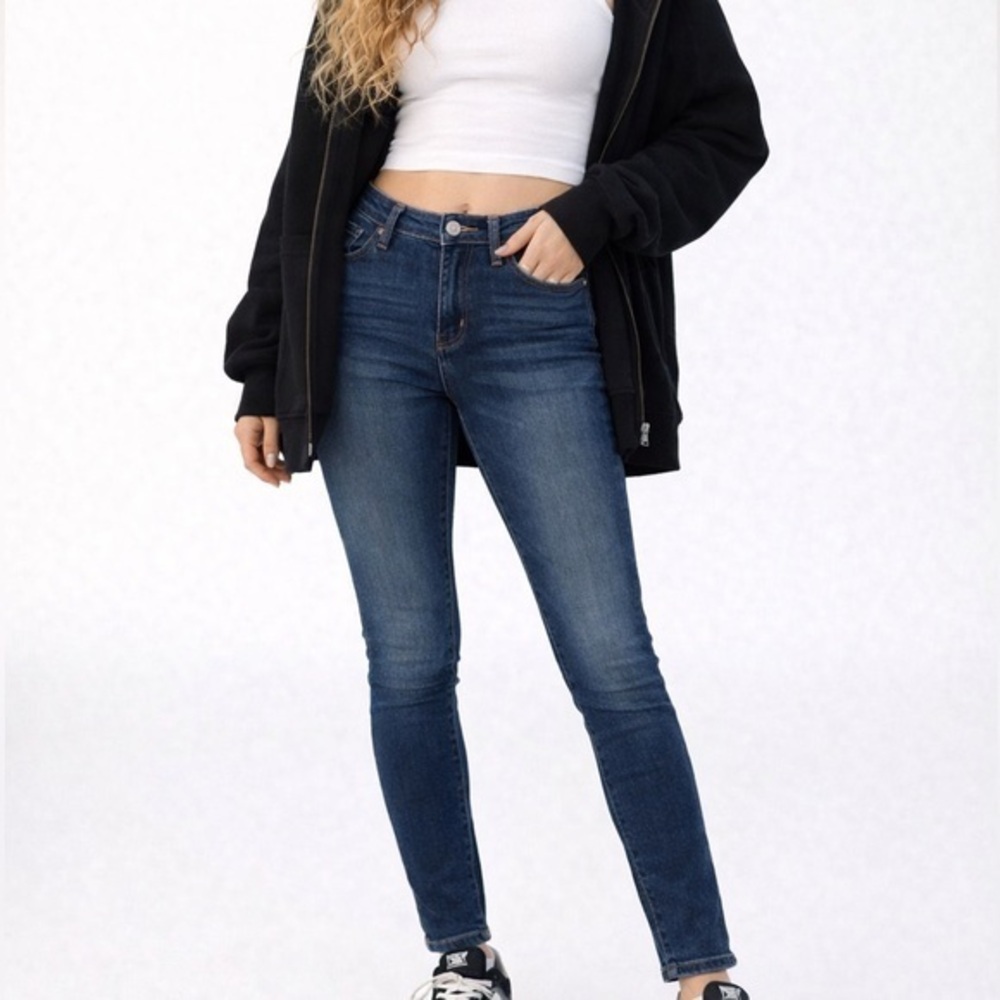 Madewell 8” Skinny Jeans in Dark Wash Size 27P